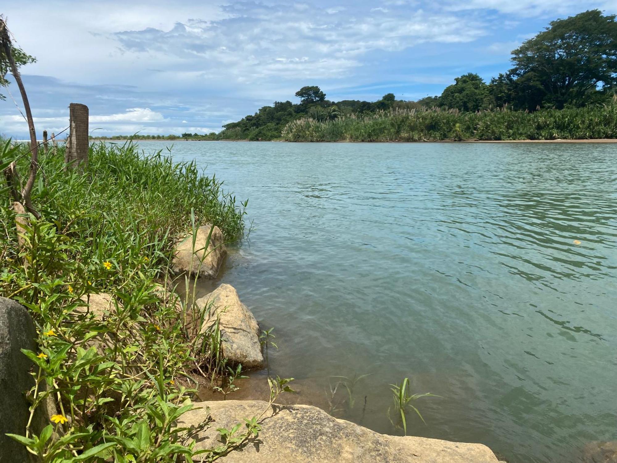 Boutique Rooms River Front At La Junta 多米尼克 外观 照片