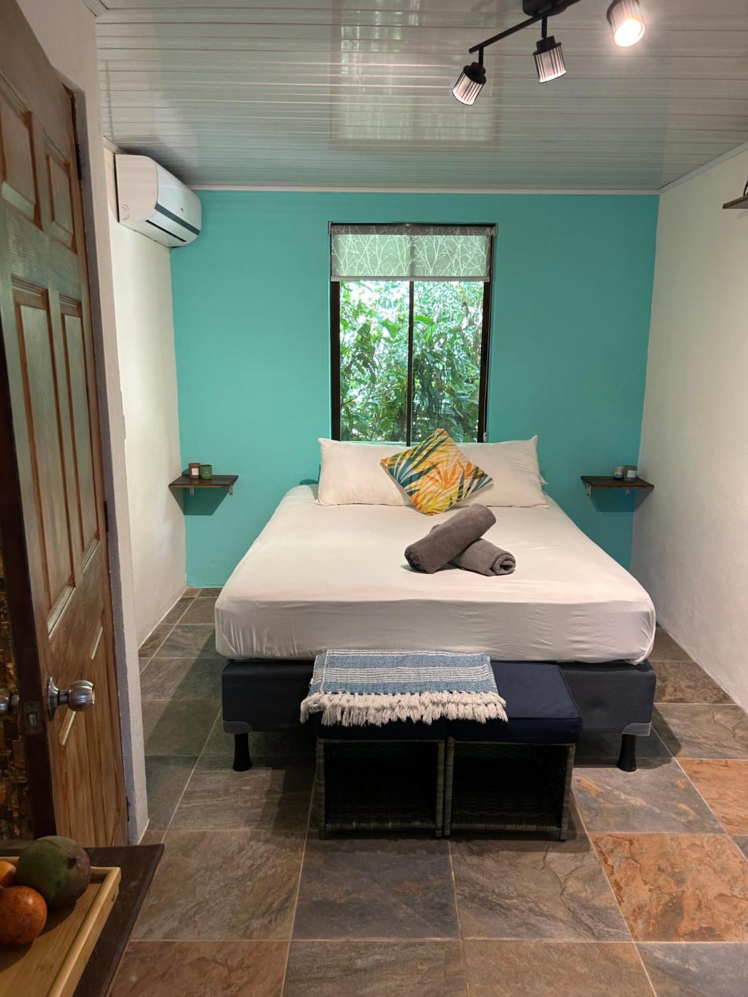 Boutique Rooms River Front At La Junta 多米尼克 外观 照片